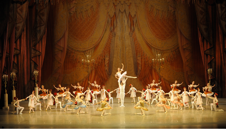 ŰŸ  ׶  Grand pas from ballet Paquita 